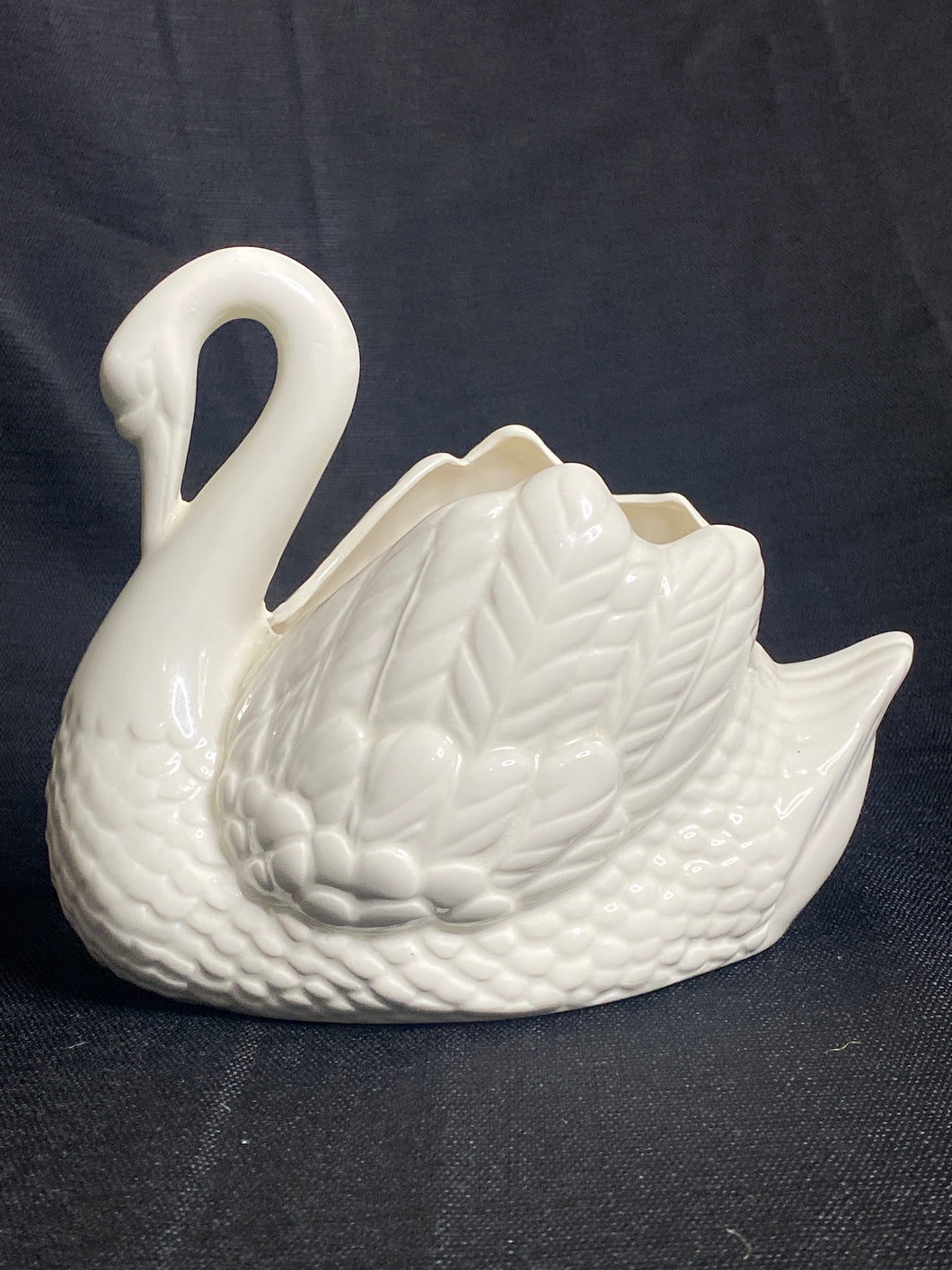 Holland Mold White ceramic swan