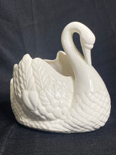Load image into Gallery viewer, Holland Mold White ceramic swan
