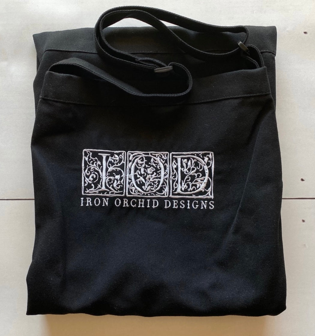 IOD BLACK APRON