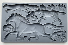 Load image into Gallery viewer, IOD HORSE &amp; HOUND Mould
